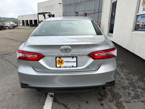Used 2018 Toyota Camry LE FWD image 4