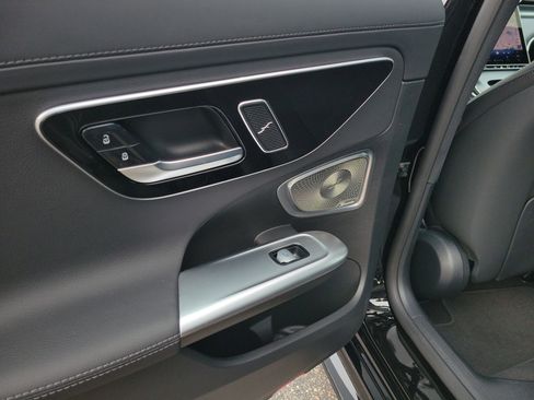 Certified 2025 Mercedes-Benz C 300 Sedan image 11