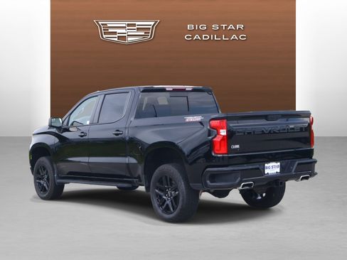 Used 2025 Chevrolet Silverado 1500 LT Trail Boss w/ Convenience Package II AWD/4WD image 3