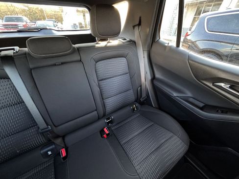 Used 2025 Chevrolet Equinox LT image 36