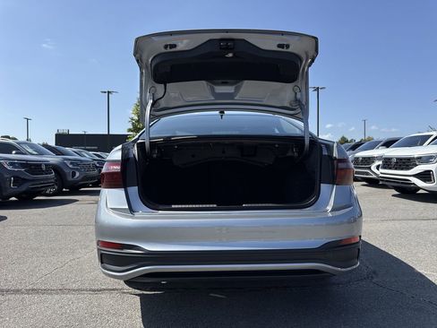 New 2025 Volkswagen Jetta SE image 15