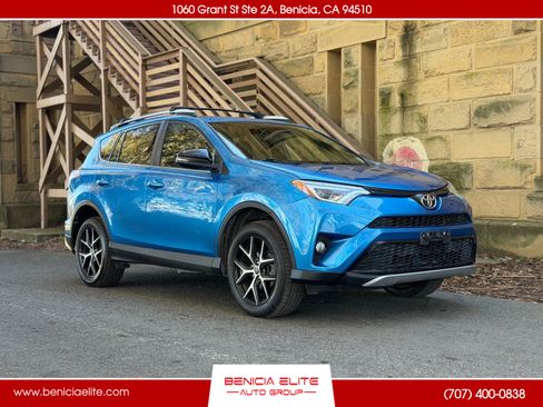 Used 2016 Toyota RAV4 SE image 1