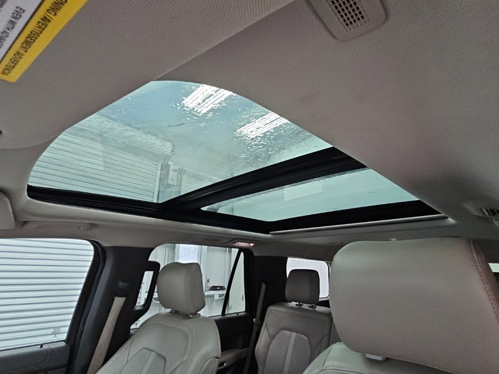 Used 2018 Ford Expedition Limited w/ Equipment Group 301A RWD image 35