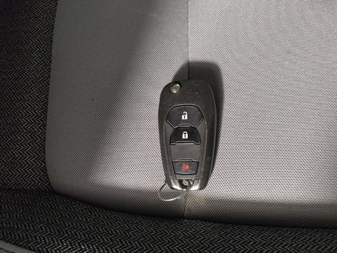 Used 2021 Chevrolet TrailBlazer LS FWD image 32