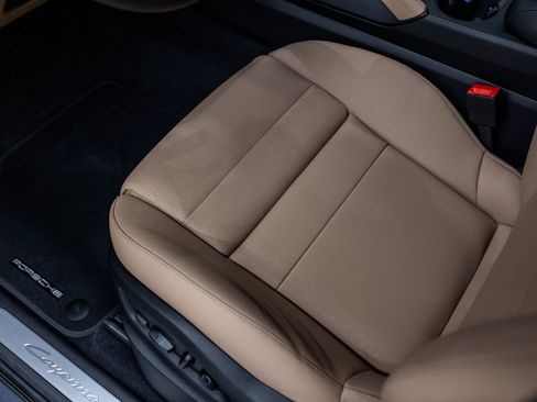 New 2026 Porsche Cayenne image 28