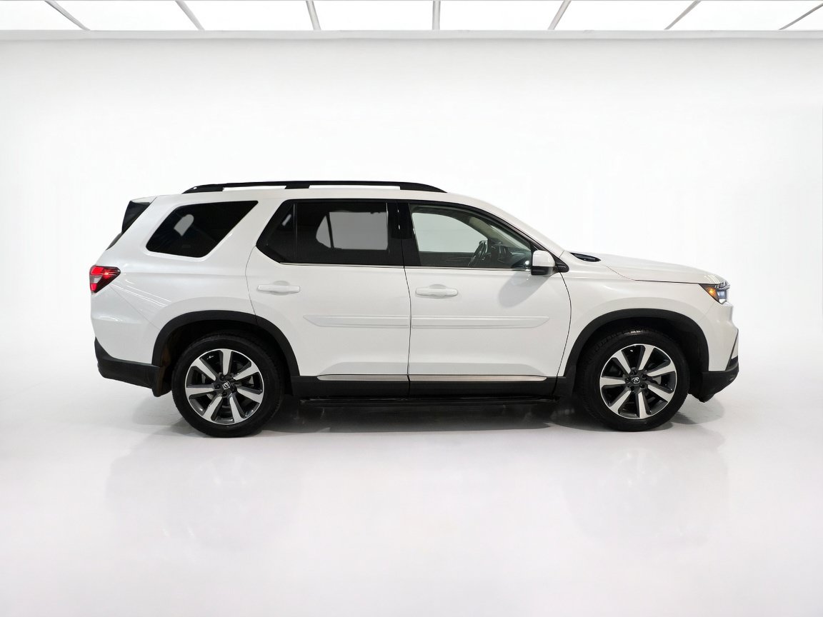 Used 2023 Honda Pilot Touring image 26