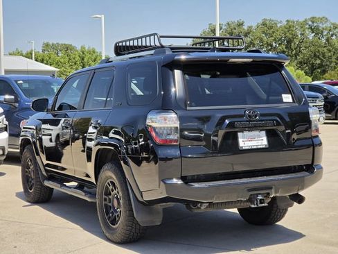 Used 2022 Toyota 4Runner SR5 Premium w/ Moonroof Package AWD/4WD image 3