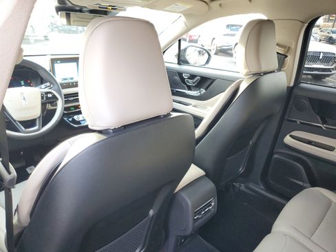 New 2026 Lincoln Corsair Premiere image 26