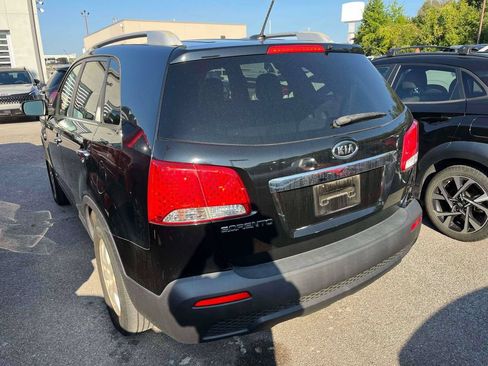 Used 2013 Kia Sorento LX AWD/4WD image 3