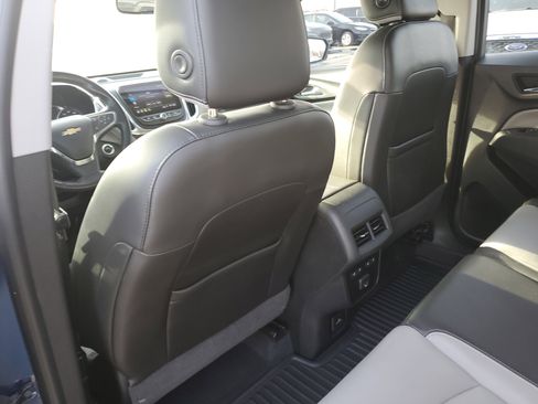 Used 2019 Chevrolet Equinox Premier image 11