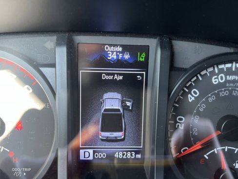 Used 2023 Toyota Tacoma SR image 17