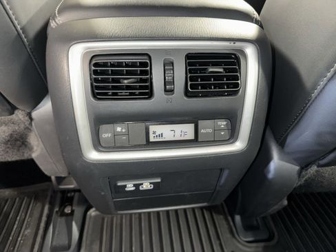 Used 2019 INFINITI QX60 Luxe w/ Essential Package image 30