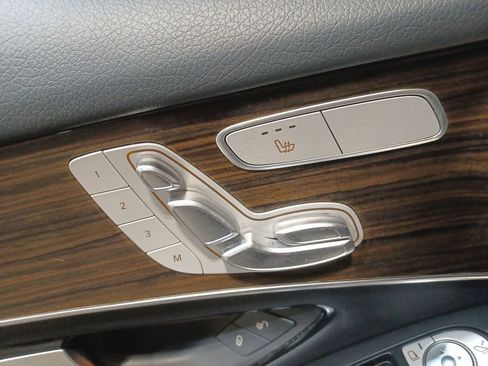 Used 2019 Mercedes-Benz GLC 300 GLC 300 image 14