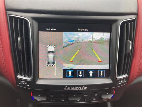 Used 2019 Maserati Levante GTS AWD/4WD image 23