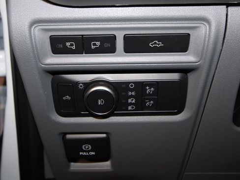 Used 2021 Ford F150 XLT w/ Equipment Group 302A High image 9