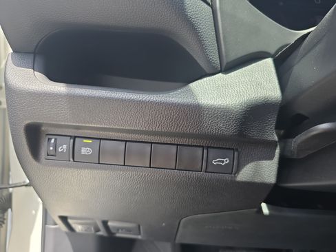 Used 2025 Toyota RAV4 XLE FWD image 24