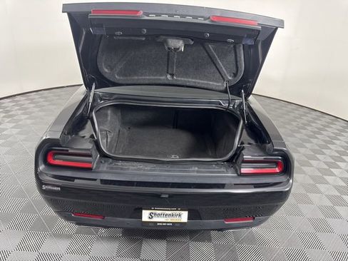 Used 2016 Dodge Challenger SXT w/ Driver Convenience Group image 13