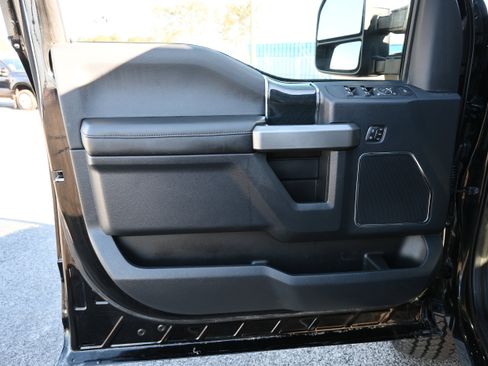 Used 2022 Ford F250 Platinum w/ Tremor Off-Road Package image 13