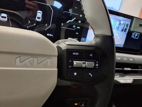 Used 2025 Kia K4 GT-Line Turbo image 29