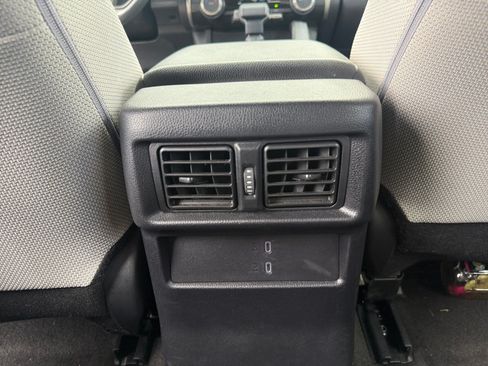 Used 2025 Toyota 4Runner SR5 AWD/4WD image 30