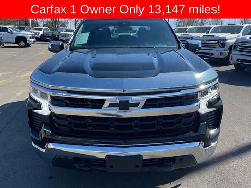 Used 2024 Chevrolet Silverado 1500 LT w/ Z71 Off-Road Package image 8