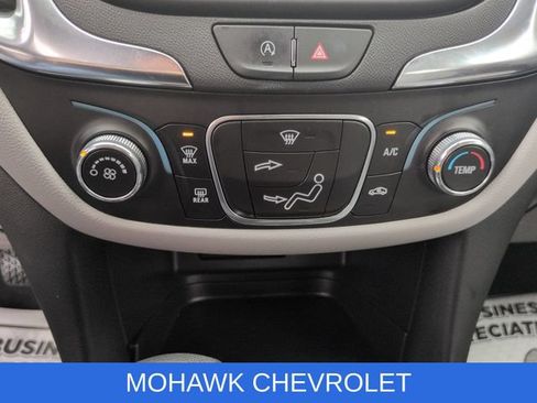 Used 2023 Chevrolet Equinox LS AWD/4WD image 18