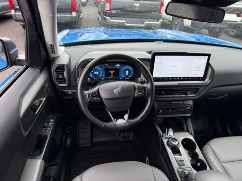 Used 2025 Ford Bronco Sport Badlands image 6