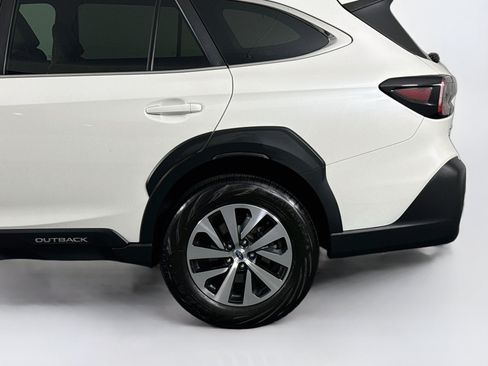 Used 2023 Subaru Outback Premium AWD/4WD image 43