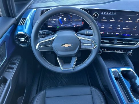 New 2026 Chevrolet Equinox EV LT image 13