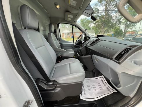 Used 2015 Ford Transit 250 130 Low Roof w/ Exterior Upgrade Package RWD image 53