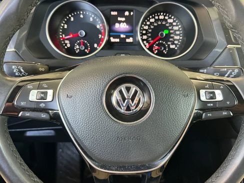 Used 2020 Volkswagen Tiguan SE AWD/4WD image 25