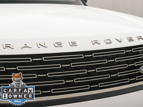 Used 2025 Land Rover Range Rover SE image 28