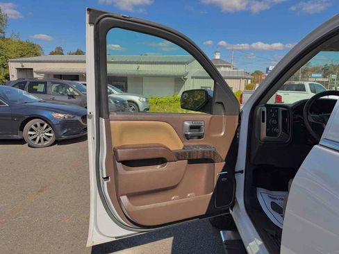 Used 2016 GMC Sierra 1500 Denali w/ Enhanced Driver Alert Package image 11