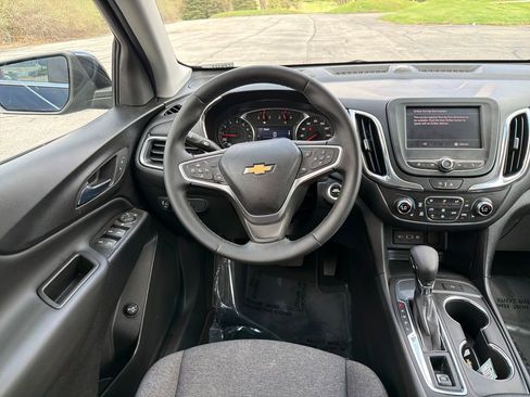 Used 2023 Chevrolet Equinox LT image 24
