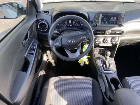 Used 2021 Hyundai Kona SE image 13