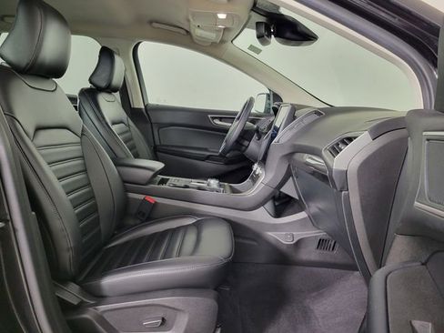 Used 2024 Ford Edge SEL w/ Convenience Package image 18