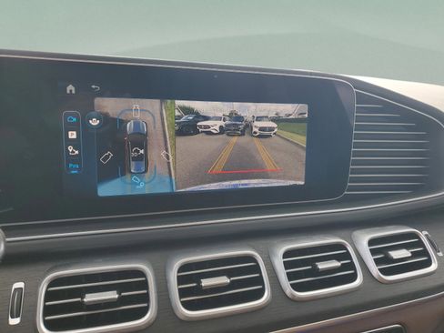 Certified 2025 Mercedes-Benz GLS 450 4MATIC image 22