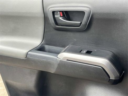 Used 2021 Toyota Tacoma SR5 image 19