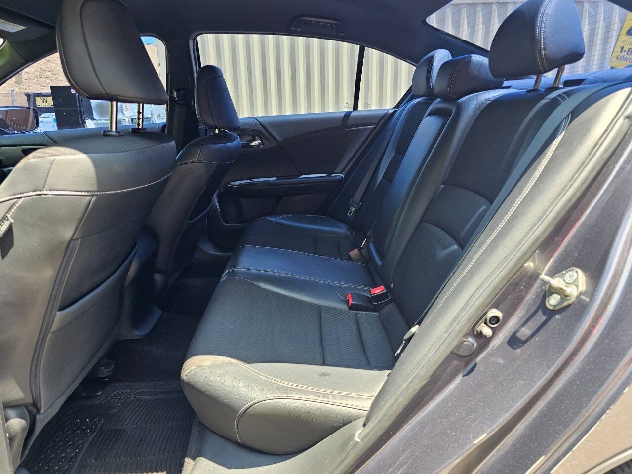 Used 2017 Honda Accord Sport image 23