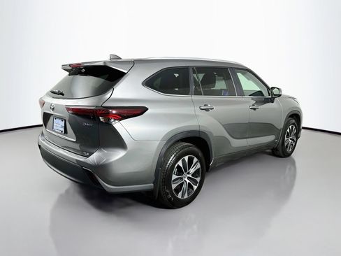 Certified 2026 Toyota Highlander XLE AWD/4WD image 7
