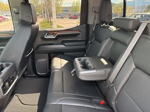 Used 2023 GMC Sierra 1500 Denali w/ Denali Reserve Package AWD/4WD image 16