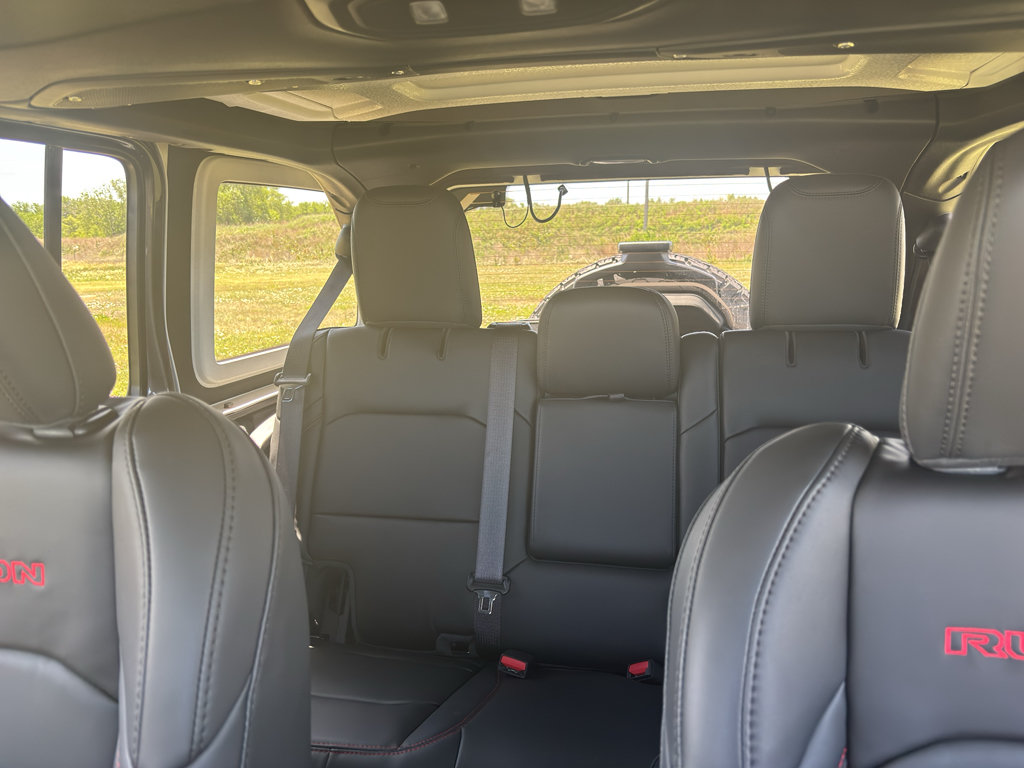 New 2026 Jeep Wrangler Unlimited Rubicon AWD/4WD image 31