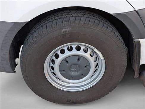 Used 2023 Mercedes-Benz Sprinter 2500 image 20