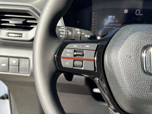 New 2026 Honda Pilot TrailSport image 37