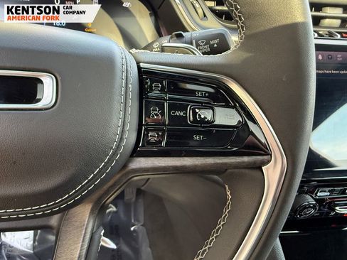 Used 2024 Jeep Grand Cherokee L Overland w/ Trailer Tow Package image 19