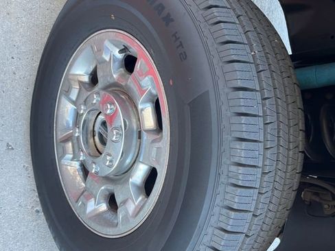 Used 2015 Ford F250 XLT w/ XLT Premium Package AWD/4WD image 20