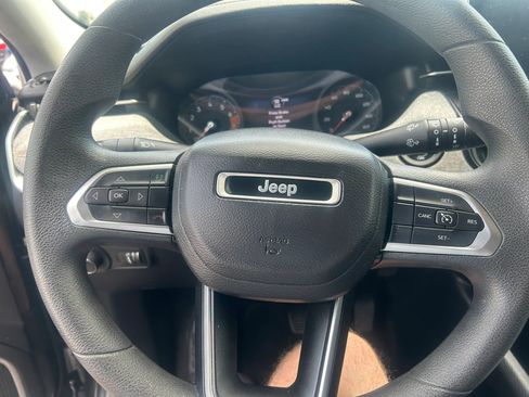 Used 2022 Jeep Compass Sport AWD/4WD image 18