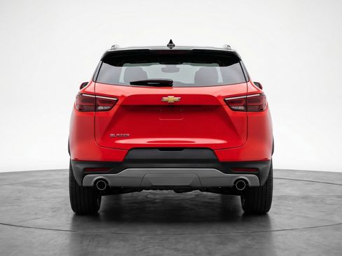 Used 2025 Chevrolet Blazer LT image 7