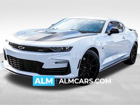 Used 2021 Chevrolet Camaro SS image 1