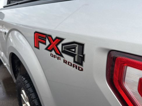 Used 2017 Ford F150 XLT w/ Equipment Group 302A Luxury image 4